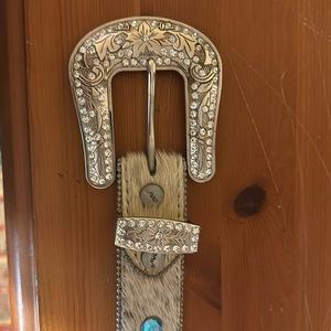Beautiful western belt with all the bling!
